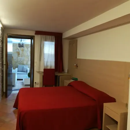 Carlo Hotel 3*
